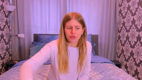 Snapshot of kirraa_ chatting on 9, 9, 2025 Kira online show from 9, 9, 2025