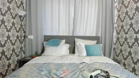 Snapshot of kirraa_ chatting on 3, 10, 2025 Kira online show from 3, 10, 2025