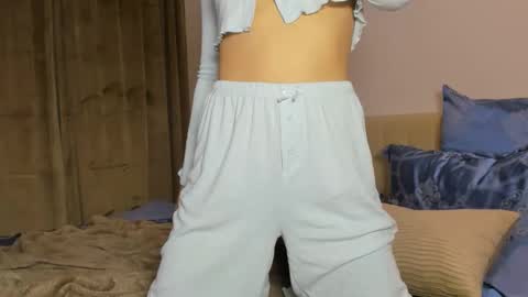 Snapshot of kirraa_ chatting on 29, 10, 2025 Kira online show from 29, 10, 2025