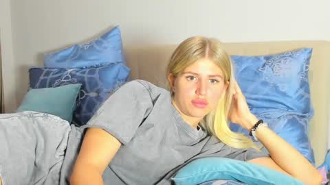 Snapshot of kirraa_ chatting on 10, 6, 2026 Kira online show from 10, 6, 2026