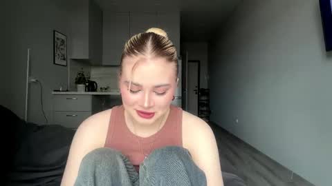 Snapshot of kirtova chatting on 15, 4, 2026 Kira online show from 15, 4, 2026