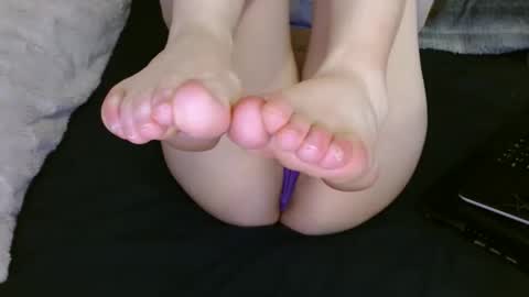 Snapshot of kissallie chatting on 17, 12, 2024 Allie online show from 17, 12, 2024