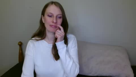 Snapshot of kissallie chatting on 4, 3, 2025 Allie online show from 4, 3, 2025