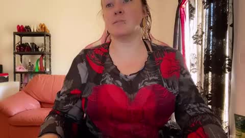 kissica online show from 7, 10, 2025