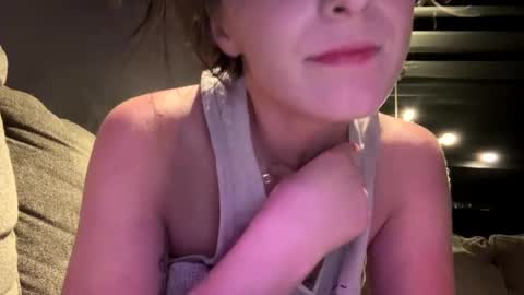 Snapshot of kisskatie chatting on 17, 10, 2025 Kaitie online show from 17, 10, 2025
