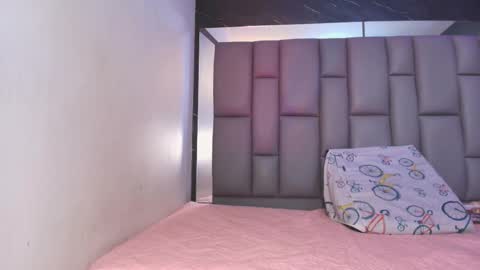 BELLA FLAME online show from 18, 11, 2025