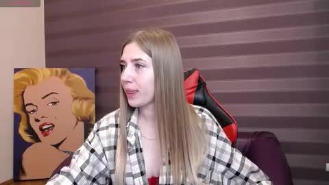 kissme_now online show from 18, 9, 2025