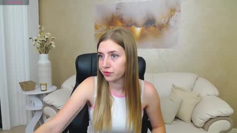 kissme_now online show from 19, 9, 2025