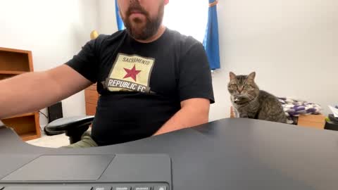 Snapshot of kitanko chatting on 4, 10, 2025 Hunter online show from 4, 10, 2025