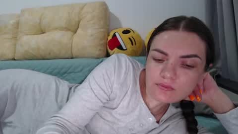 Snapshot of kitcatheaven4u chatting on 14, 7, 2026 Im Amaia Everyone Merry Christmas online show from 14, 7, 2026