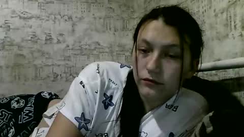 Snapshot of kiti_kitiss chatting on 5, 1, 2025 kiti_kitiss online show from 5, 1, 2025