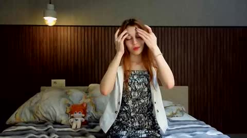 Snapshot of kitsun_ne chatting on 22, 10, 2025 The sexy fox Kitsune online show from 22, 10, 2025