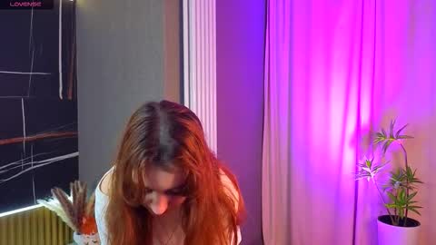 Snapshot of kitsun_ne chatting on 23, 10, 2025 The sexy fox Kitsune online show from 23, 10, 2025