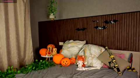 Snapshot of kitsun_ne chatting on 2, 11, 2025 The sexy fox Kitsune online show from 2, 11, 2025