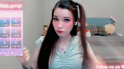 Snapshot of kitten_alisa chatting on 5, 12, 2025 Alissa online show from 5, 12, 2025