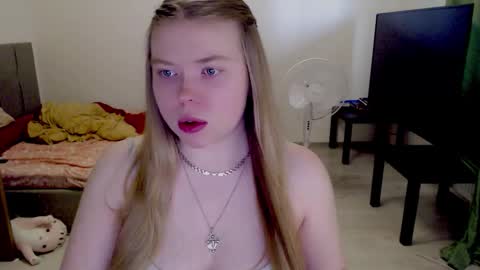 Jennyblonde and Emmabrunette online show from 14, 1, 2026