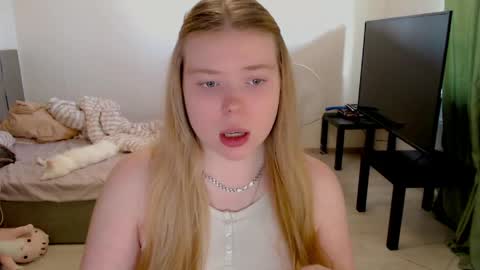 Jennyblonde and Emmabrunette online show from 6, 6, 2026