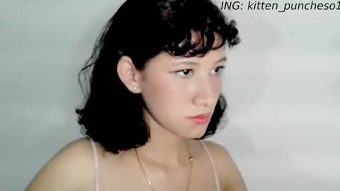 Snapshot of kitten_punches01 chatting on 9, 9, 2025 kitten_punches01 online show from 9, 9, 2025