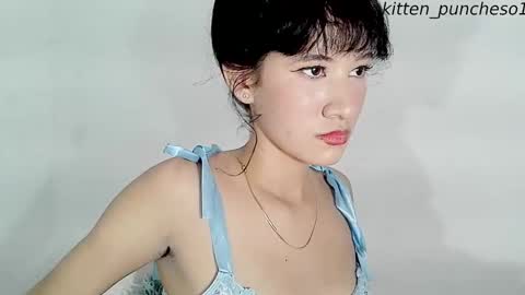 Snapshot of kitten_punches01 chatting on 13, 9, 2025 kitten_punches01 online show from 13, 9, 2025