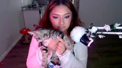 Snapshot of kittengonewild chatting on 23, 5, 2026 kittengonewild online show from 23, 5, 2026