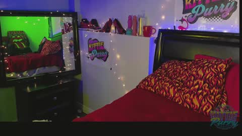 Kittie Purry online show from 30, 1, 2025