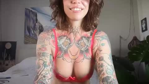 kittjones33 online show from 11, 5, 2026