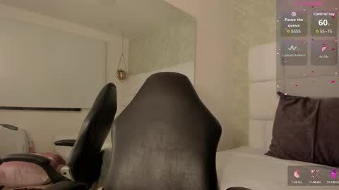 Kitty  online show from 25, 5, 2026