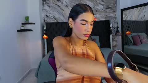 Snapshot of kitty_collins_ chatting on 7, 5, 2026 Kitty online show from 7, 5, 2026