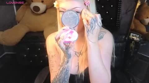 kitty_fox_b online show from 13, 1, 2026