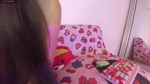 kitty_kryss online show from 4, 7, 2026