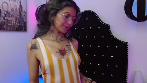 KITTY online show from 17, 12, 2024