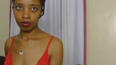 Snapshot of kitty_piee chatting on 4, 7, 2026 sugar plum online show from 4, 7, 2026