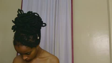 Snapshot of kitty_piee chatting on 30, 7, 2026 sugar plum online show from 30, 7, 2026
