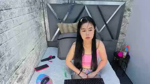 Snapshot of kitty_small69 chatting on 6, 5, 2026 kitty_small69 online show from 6, 5, 2026