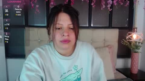 Snapshot of kitty_vibes_ chatting on 17, 11, 2025 K I T T Y online show from 17, 11, 2025