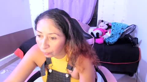Snapshot of kitty_violet_ chatting on 23, 2, 2025 violet online show from 23, 2, 2025