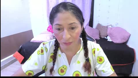 Snapshot of kitty_violet_ chatting on 24, 2, 2025 violet online show from 24, 2, 2025