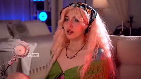 Snapshot of kittybay_ chatting on 6, 7, 2026 KittyBay online show from 6, 7, 2026