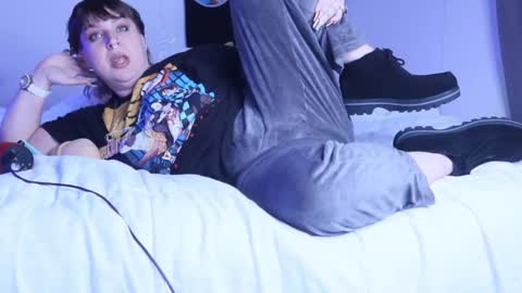 Snapshot of kittykay86 chatting on 10, 2, 2025 Bella Blue BBW online show from 10, 2, 2025