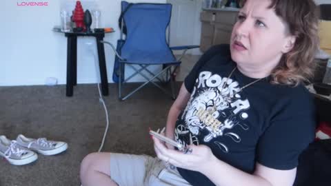 Snapshot of kittykay86 chatting on 14, 2, 2025 Bella Blue BBW online show from 14, 2, 2025