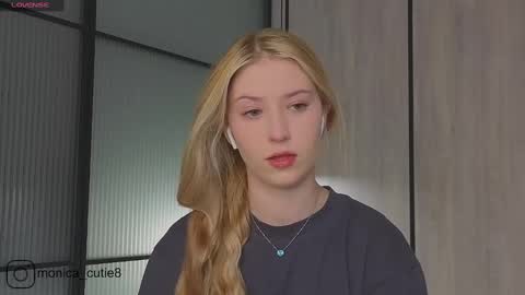 Monika online show from 3, 3, 2025