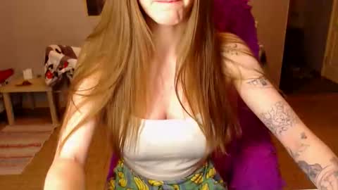 Snapshot of kittylovemoon chatting on 31, 3, 2026 KittyloveMoon online show from 31, 3, 2026