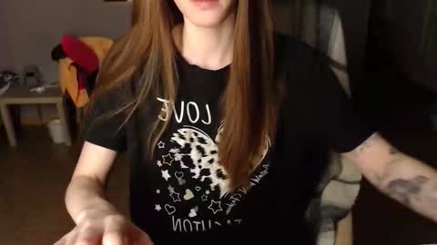 Snapshot of kittylovemoon chatting on 30, 4, 2026 KittyloveMoon online show from 30, 4, 2026