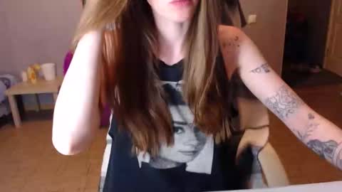 Snapshot of kittylovemoon chatting on 27, 5, 2026 KittyloveMoon online show from 27, 5, 2026