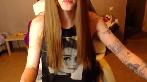 Snapshot of kittylovemoon chatting on 1, 6, 2026 KittyloveMoon online show from 1, 6, 2026