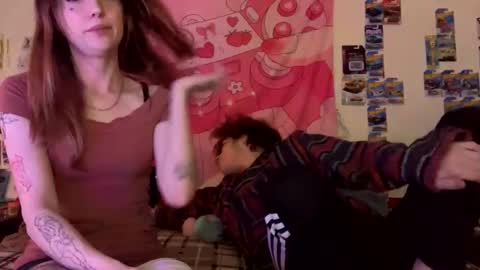 Snapshot of kittyme0ws chatting on 15, 12, 2025 kitty online show from 15, 12, 2025