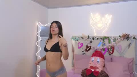 Snapshot of kittystar_tay chatting on 12, 3, 2025 Kitty online show from 12, 3, 2025