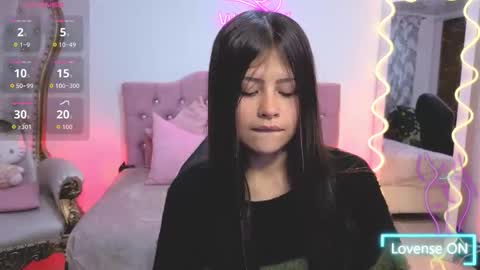 Snapshot of kittystar_tay chatting on 4, 10, 2025 Kitty online show from 4, 10, 2025