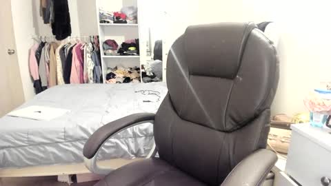 kittywantslove23 online show from 4, 10, 2025