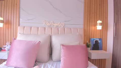 Snapshot of kity_angelss chatting on 23, 5, 2026 Angel Independent Model online show from 23, 5, 2026